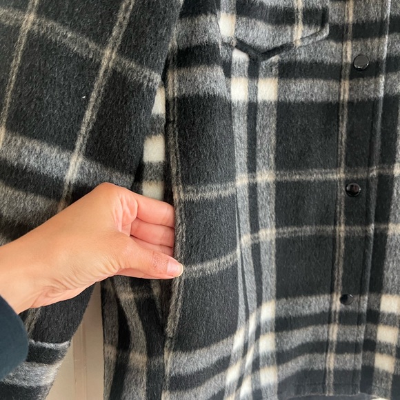 H&M Shacket - Picture 7 of 7